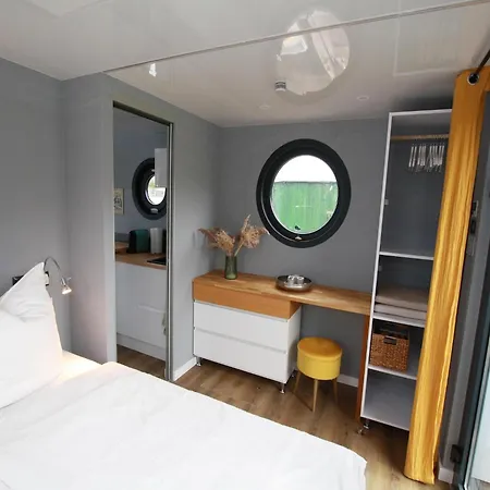 Botel Hausboot Friedrich In Plau Am Plau am See