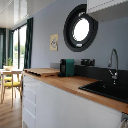 Hausboot Friedrich In Plau Am Botel Plau am See